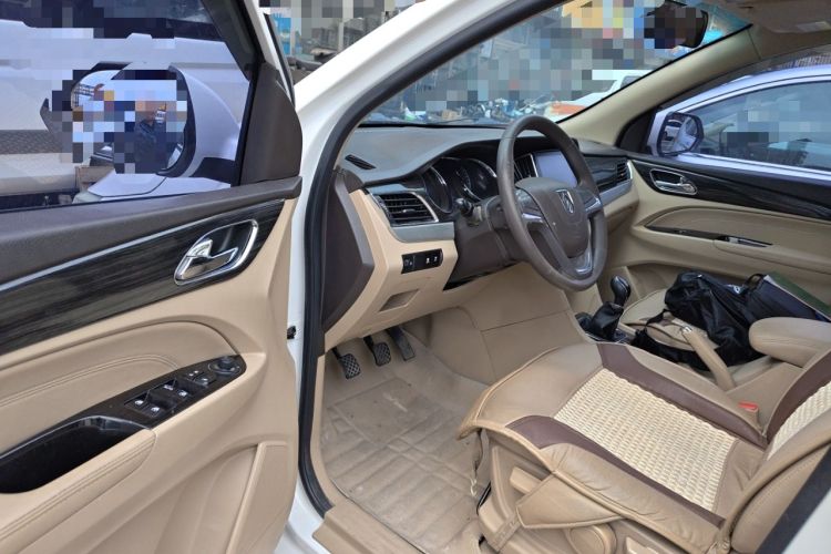 Used Baojun 730 2016 1.5L Manual Comfort Version 7 Seats China V Emission Standard Driver Seat