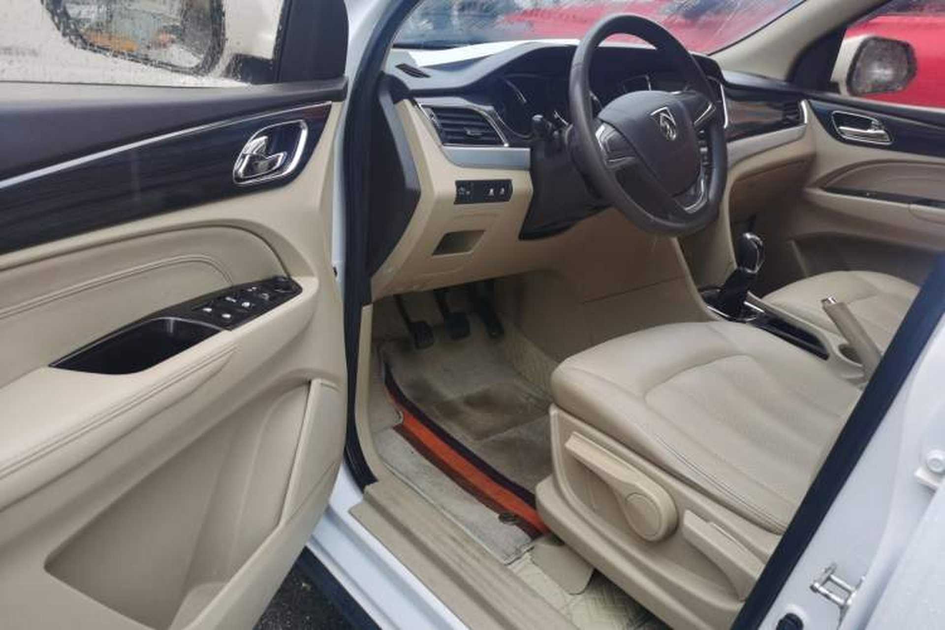 Used Baojun 730 2016 1.5L Manual Comfort Version 7 Seats China V Emission Standard Driver Seat