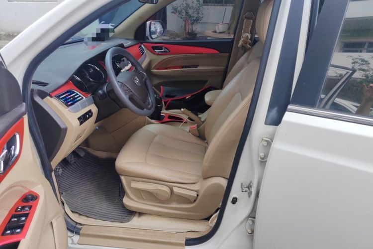 Used Baojun 730 2016 1.5L Manual Comfort Version 7 Seats China V Emission Standard Driver Seat