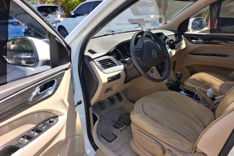 Used Baojun 730 2016 1.5L Manual Comfort Version 7 Seats China V Emission Standard Driver Seat