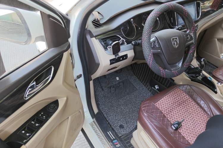 Used Baojun 730 2016 1.8L Manual Luxury Edition 7 Seats Driver Seat