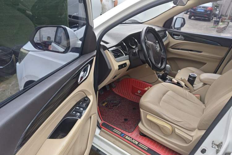 Used Baojun 730 2016 1.5L Manual Luxury Edition 7 Seats Driver Seat