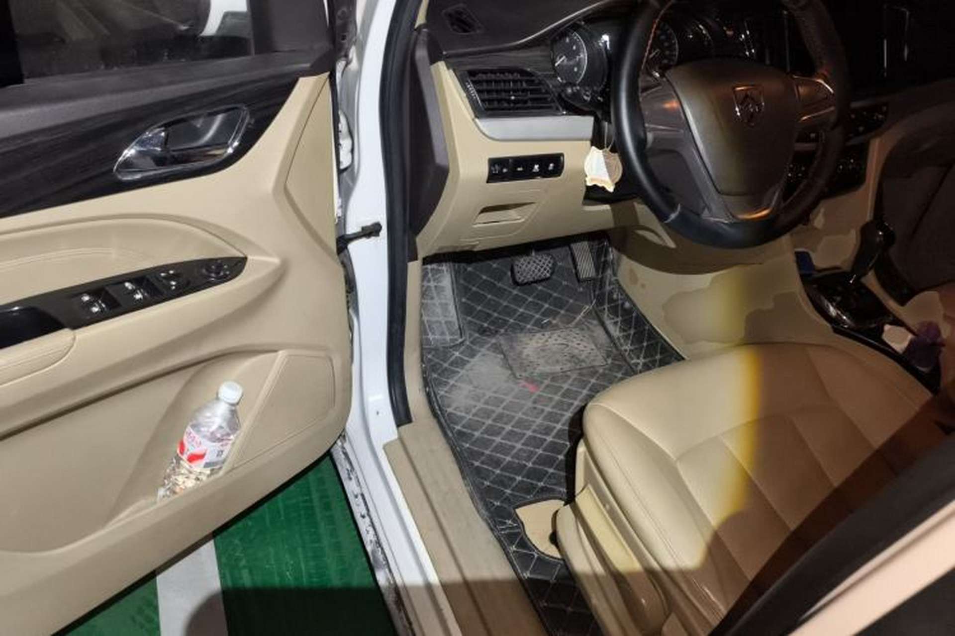 Used Baojun 730 2016 1.8L iAMT Comfort Version 7 Seats Driver Seat