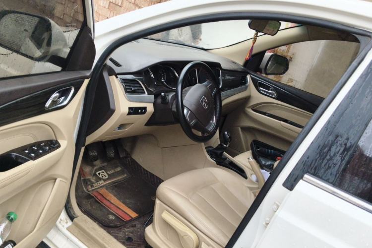 Used Baojun 730 2016 1.5L Manual Comfort Version 7 Seats China V Emission Standard Driver Seat