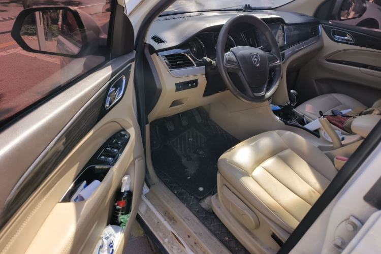 Used Baojun 730 2016 1.5L Manual Comfort Version 7 Seats China V Emission Standard Driver Seat