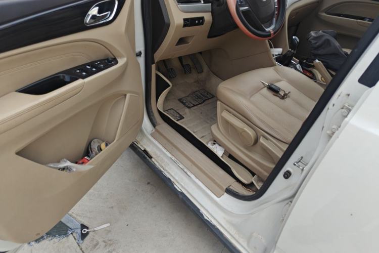 Used Baojun 730 2016 1.5L Manual Luxury Edition 7 Seats Driver Seat