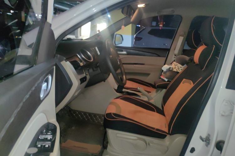 Used Baojun 730 2016 Revised 1.5L Manual Standard Version 7 Seats China V Emission Standard Driver Seat