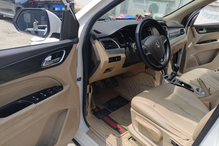 Used Baojun 730 2016 1.5L Manual Comfort Version 7 Seats China V Emission Standard Driver Seat
