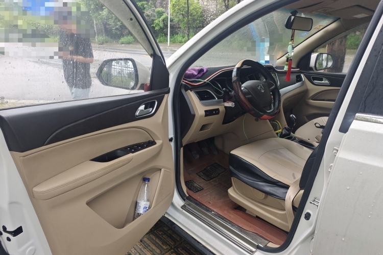 Used Baojun 730 2016 1.5T Manual Standard Version 7 Seats Driver Seat