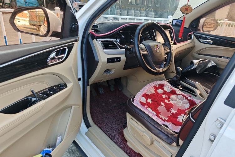 Used Baojun 730 2016 1.5L Manual Comfort Version 7 Seats China V Emission Standard Driver Seat
