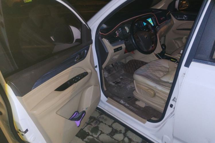 Used Baojun 730 2016 1.5L Manual Comfort Version 7 Seats China V Emission Standard Driver Seat