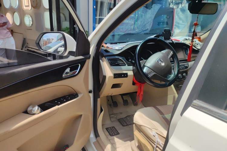 Used Baojun 730 2016 1.5L Manual Comfort Version 7 Seats China V Emission Standard Driver Seat