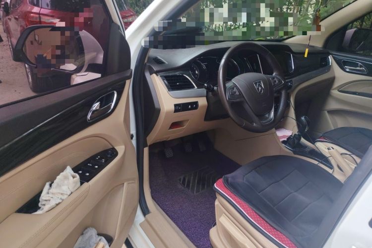 Used Baojun 730 2016 1.5T Manual Luxury Edition 7 Seats Driver Seat