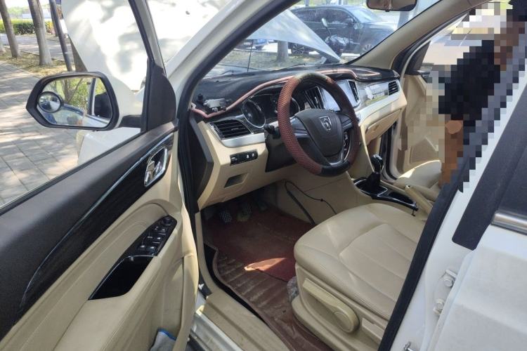 Used Baojun 730 2016 1.5L Manual Comfort Version 7 Seats China V Emission Standard Driver Seat