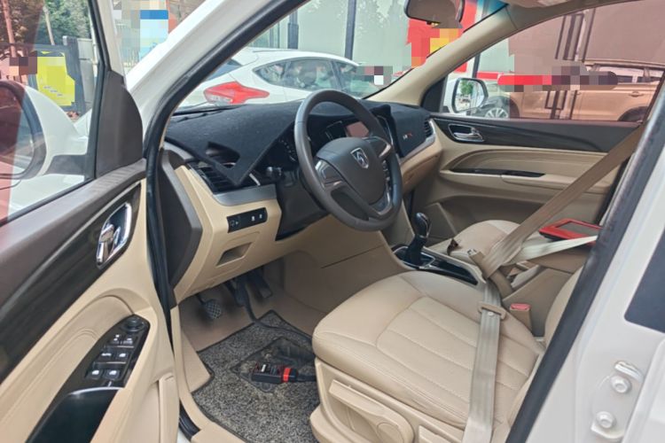 Used Baojun 730 2016 1.5L Manual Comfort Version 7 Seats China V Emission Standard Driver Seat