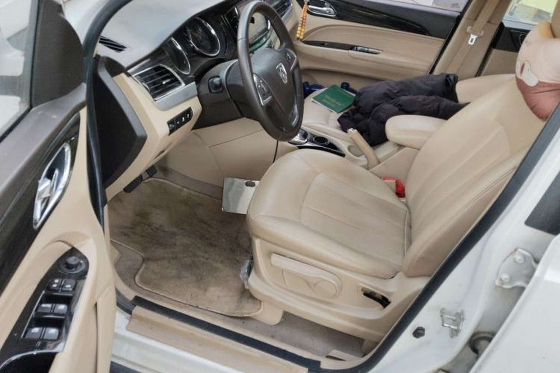 Used Baojun 730 2016 1.8L iAMT Luxury Model 7 Seats Driver Seat