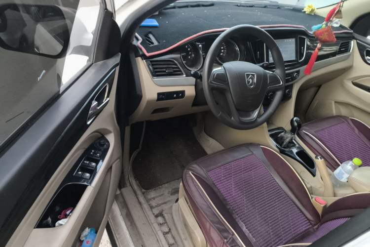 Used Baojun 730 2016 1.5L Manual Comfort Version 7 Seats China V Emission Standard Driver Seat