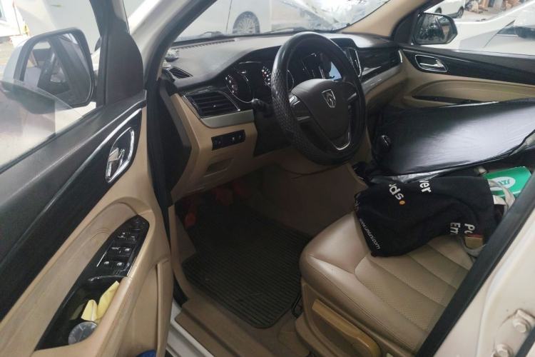 Used Baojun 730 2016 1.5L Manual Comfort Version 7 Seats China V Emission Standard Driver Seat
