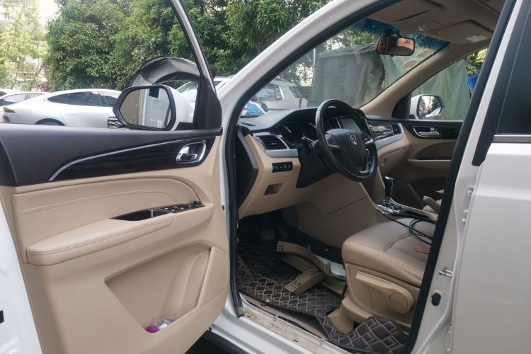 Used Baojun 730 2016 1.8L iAMT Luxury Model 7 Seats Driver Seat