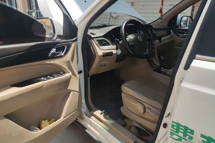 Used Baojun 730 2016 1.5L Manual Comfort Version 7 Seats China V Emission Standard Driver Seat