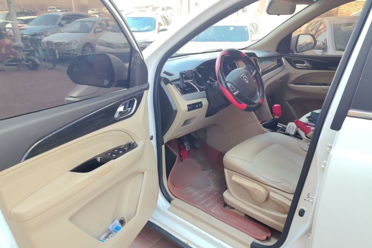 Used Baojun 730 2016 1.8L Manual Comfort Version 7 Seats Driver Seat