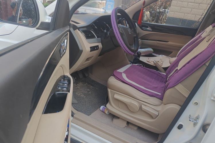 Used Baojun 730 2016 1.5L Manual Luxury Edition 7 Seats Driver Seat