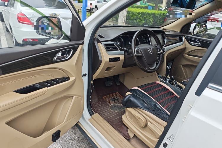 Used Baojun 730 2016 1.8L iAMT Luxury Model 7 Seats Driver Seat