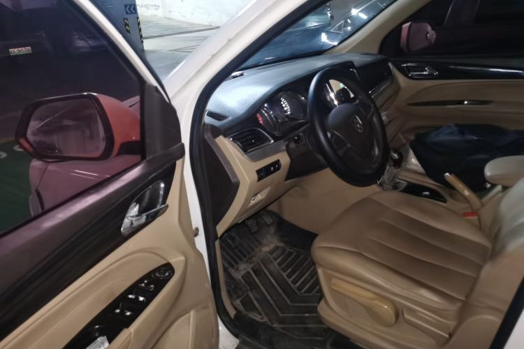 Used Baojun 730 2016 1.5L Manual Comfort Version 7 Seats China V Emission Standard Driver Seat