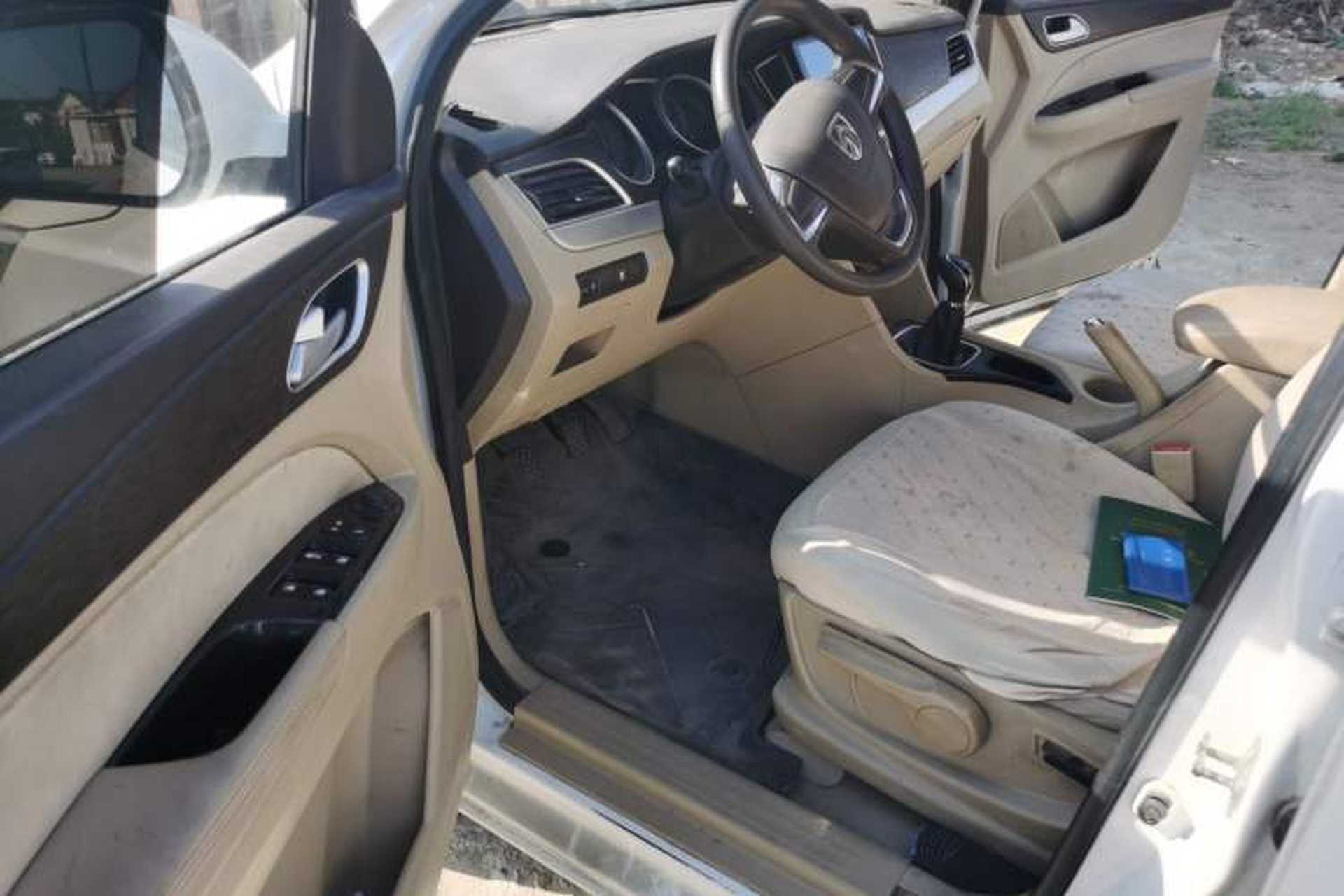 Used Baojun 730 2016 Revised Version 1.5L Manual Standard Model 5 Seats Driver Seat