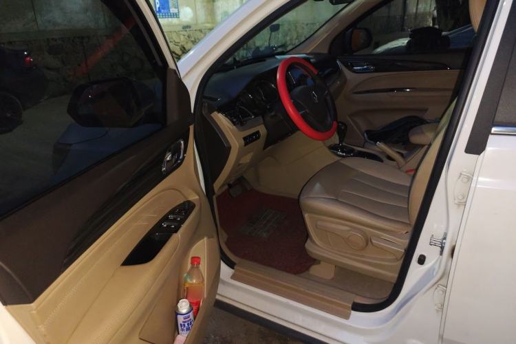 Used Baojun 730 2016 1.8L iAMT Comfort Version 7 Seats Driver Seat