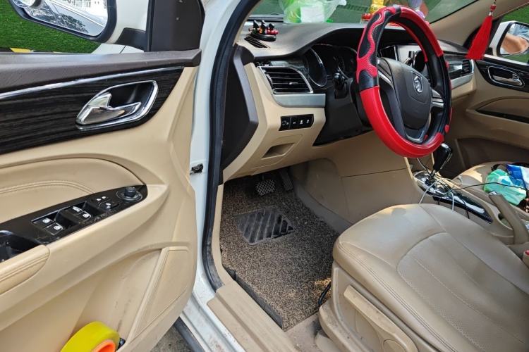 Used Baojun 730 2016 1.8L iAMT Comfort Version 7 Seats Driver Seat