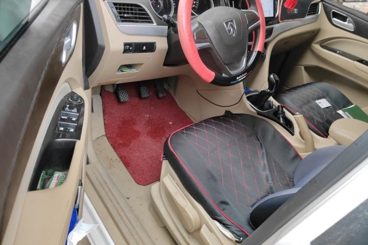 Used Baojun 730 2016 1.5L Manual Value Edition 5 Seats China V Emission Standard Driver Seat