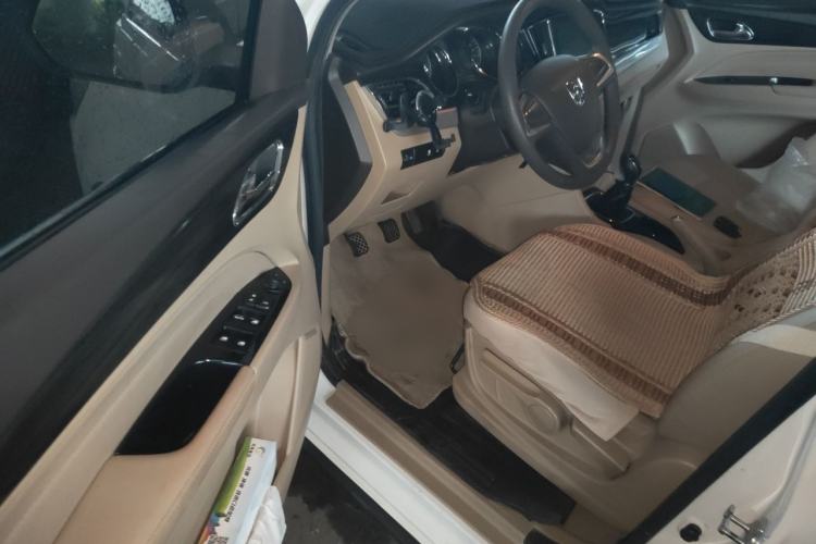 Used Baojun 730 2016 1.5L Manual Comfort Version 7 Seats China V Emission Standard Driver Seat