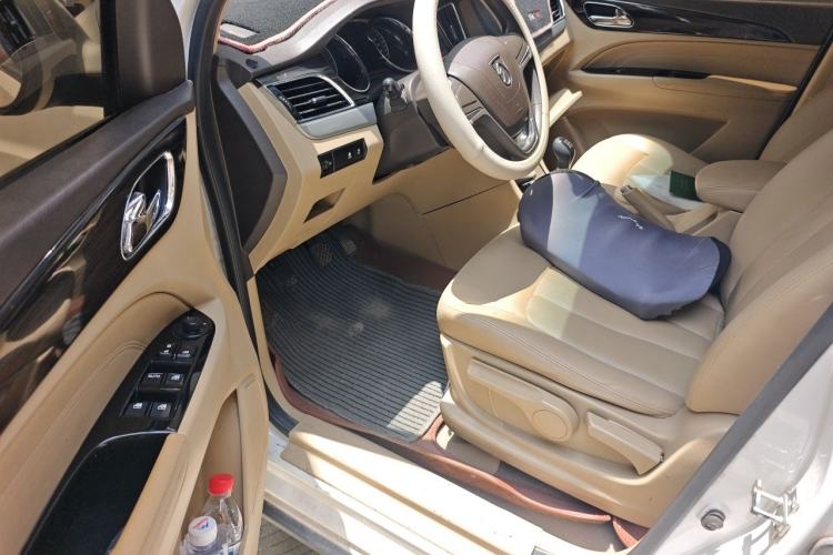 Used Baojun 730 2016 1.5L Manual Comfort Version 7 Seats China V Emission Standard Driver Seat