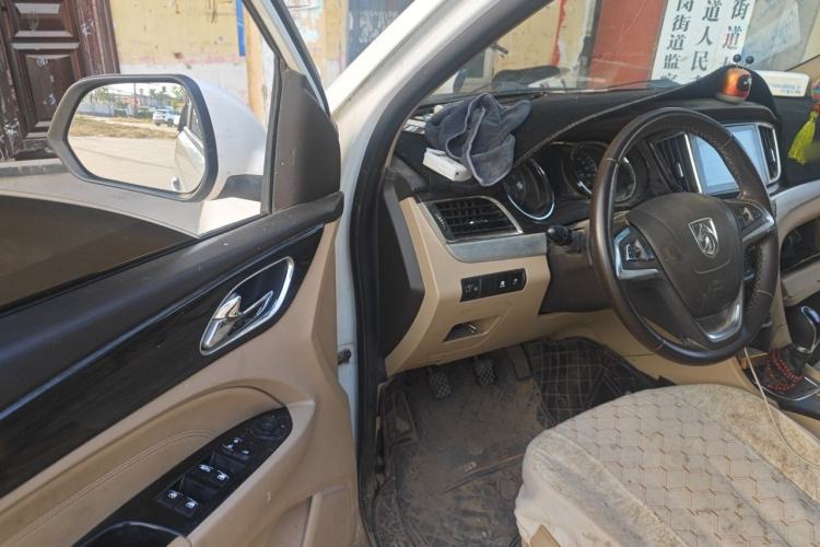 Used Baojun 730 2016 1.5L Manual Comfort Version 7 Seats China V Emission Standard Driver Seat