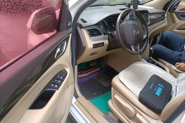 Used Baojun 730 2016 1.8L iAMT Luxury Model 7 Seats Driver Seat