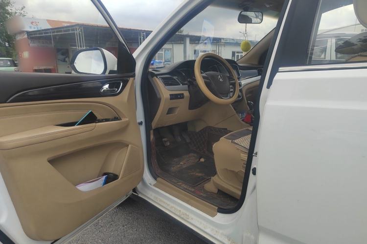 Used Baojun 730 2016 1.5L Manual Comfort Version 7 Seats China V Emission Standard Driver Seat