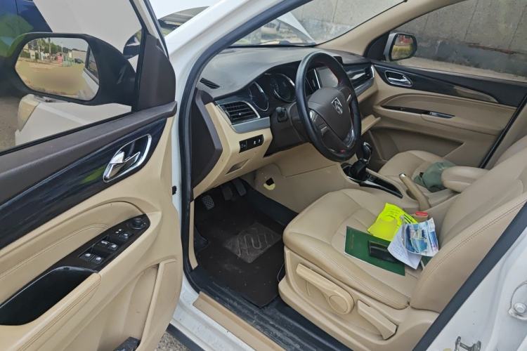 Used Baojun 730 2016 1.5L Manual Comfort Version 7 Seats China V Emission Standard Driver Seat