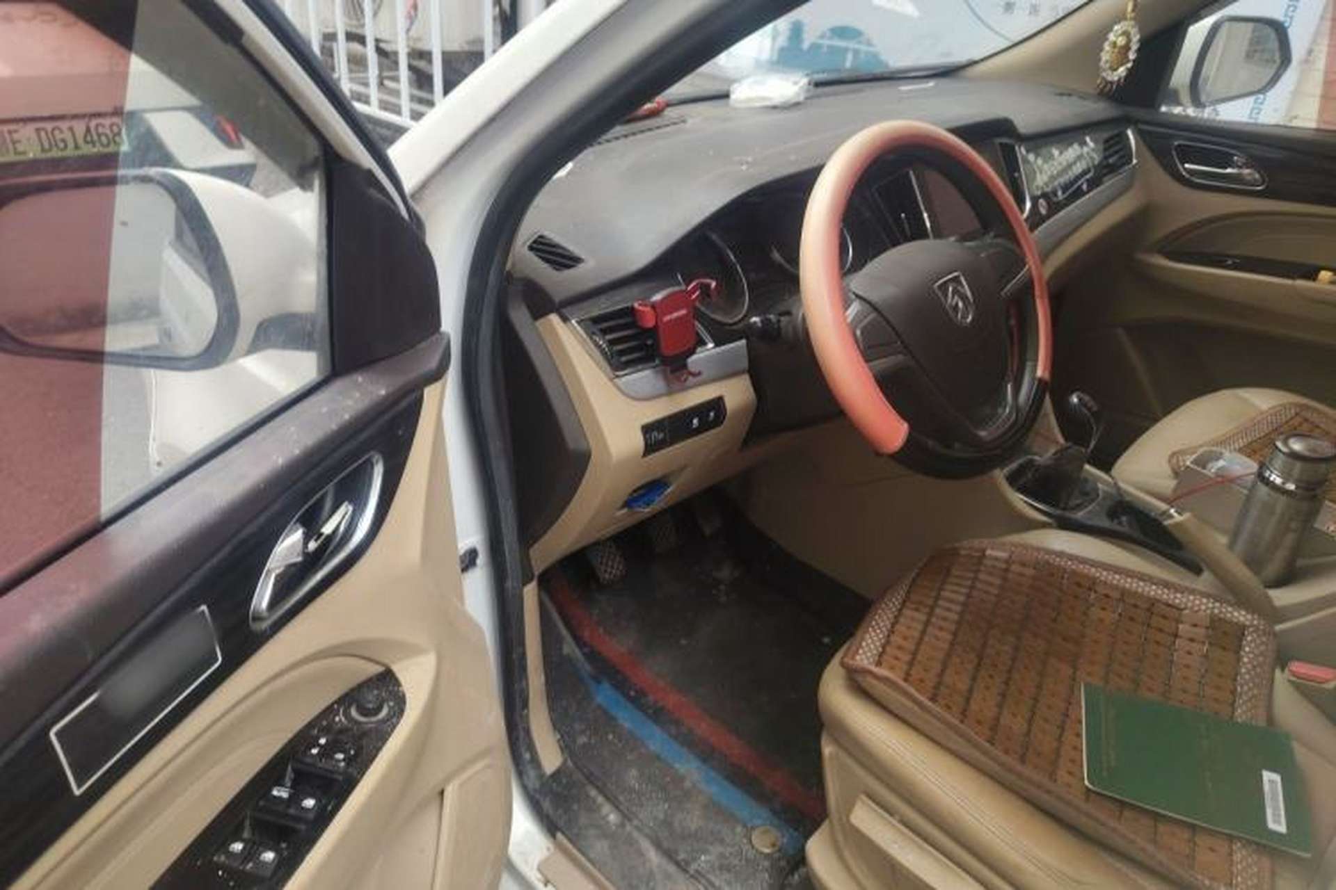 Used Baojun 730 2016 1.5L Manual Comfort Version 7 Seats China V Emission Standard Driver Seat