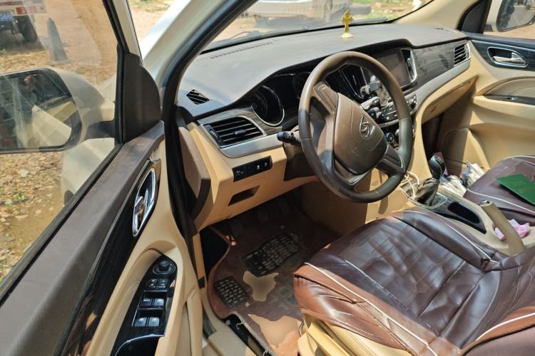 Used Baojun 730 2016 1.5L Manual Comfort Version 7 Seats China V Emission Standard Driver Seat
