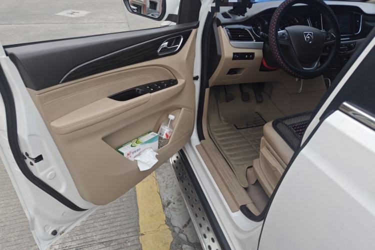 Used Baojun 730 2016 1.5L Manual Luxury Edition 7 Seats Driver Seat