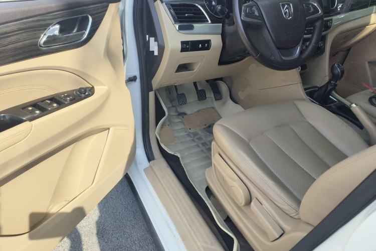 Used Baojun 730 2016 1.5L Manual Luxury Edition 7 Seats Driver Seat