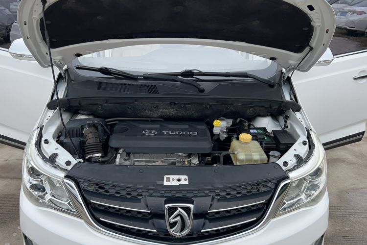 Used Baojun 730 2016 1.5T Manual Comfort Version 7 Seats Engine Bay