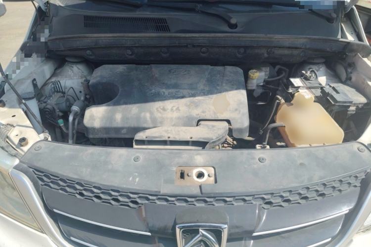 Used Baojun 730 2016 1.5L Manual Standard Version 7 Seats Engine Bay