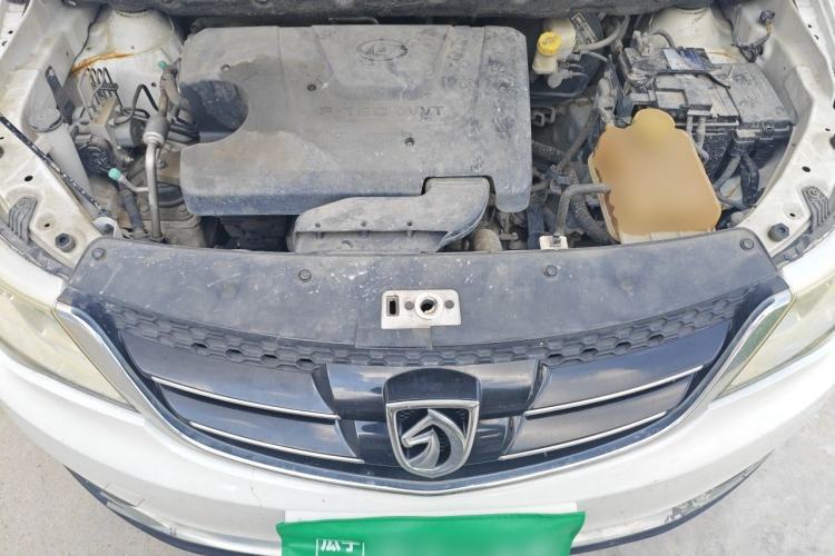 Used Baojun 730 2016 1.5L Manual Comfort Version 7 Seats China V Emission Standard Engine Bay