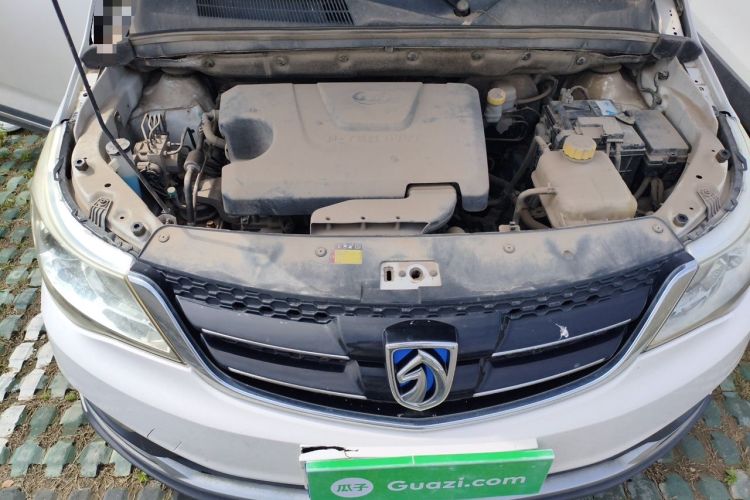 Used Baojun 730 2016 1.5L Manual Comfort Version 7 Seats China V Emission Standard Engine Bay