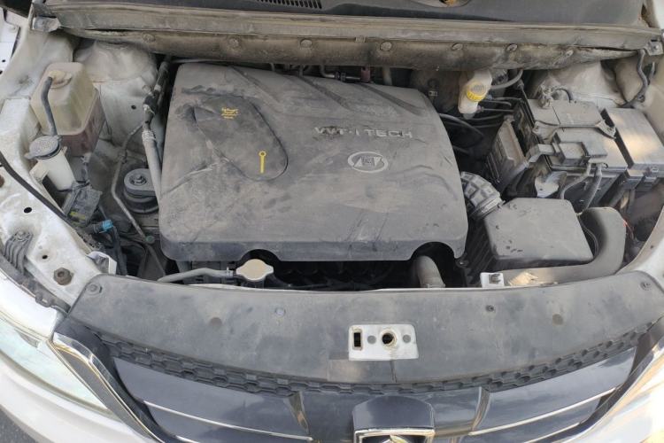 Used Baojun 730 2016 1.8L Manual Luxury Edition 7 Seats Engine Bay