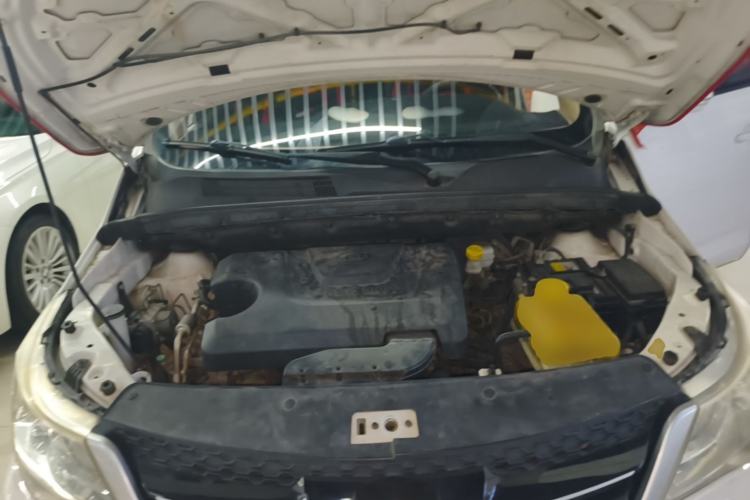 Used Baojun 730 2016 1.5L Manual Value Edition 7 Seats China V Emission Standard Engine Bay