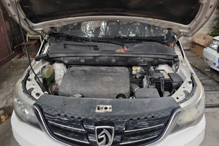 Used Baojun 730 2016 1.8L iAMT Comfort Version 7 Seats Engine Bay