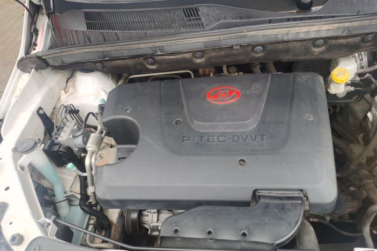 Used Baojun 730 2016 1.5L Manual Comfort Version 7 Seats China V Emission Standard Engine Bay